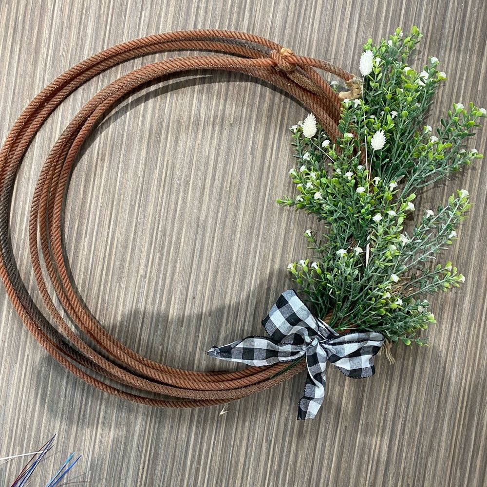 Western rope wreath